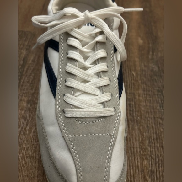 Tretorn (Anthropologie) size 8 “Rawlings” women’s shoes worn 3-4 times - Picture 4 of 9